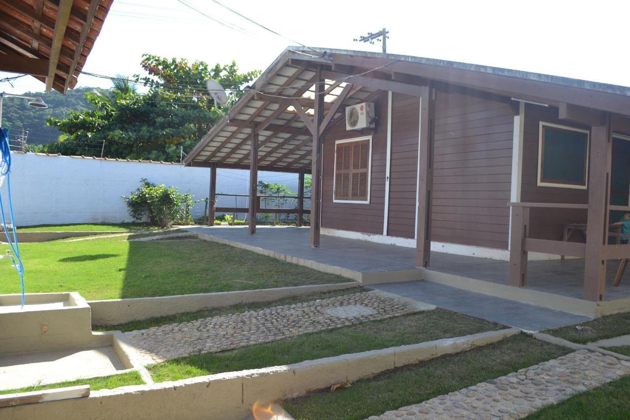 0006.06 -Maranduba - Chale -2 Dorm - 8 Pess - 3 Quadras Do Mar - Piscina Coletiva - Wifi Churrasqueira,Ar Condicionado อูบาตูบา ภายนอก รูปภาพ
