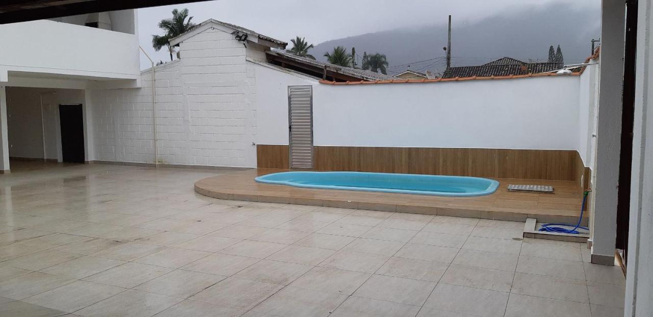 0006.06 -Maranduba - Chale -2 Dorm - 8 Pess - 3 Quadras Do Mar - Piscina Coletiva - Wifi Churrasqueira,Ar Condicionado อูบาตูบา ภายนอก รูปภาพ