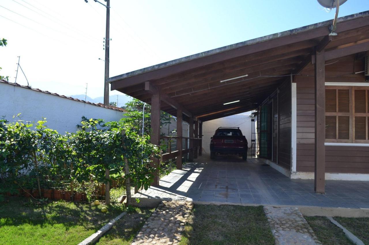 0006.06 -Maranduba - Chale -2 Dorm - 8 Pess - 3 Quadras Do Mar - Piscina Coletiva - Wifi Churrasqueira,Ar Condicionado อูบาตูบา ภายนอก รูปภาพ