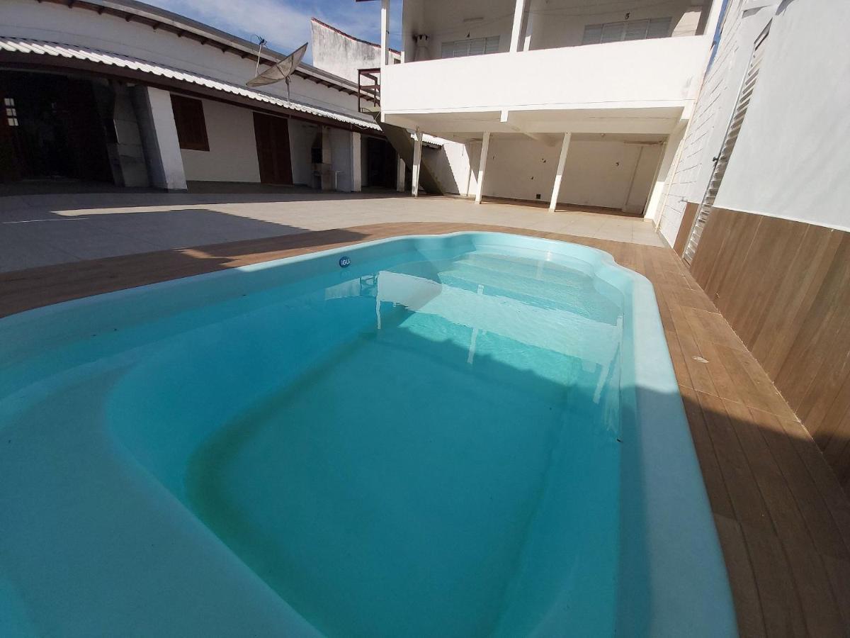 0006.06 -Maranduba - Chale -2 Dorm - 8 Pess - 3 Quadras Do Mar - Piscina Coletiva - Wifi Churrasqueira,Ar Condicionado อูบาตูบา ภายนอก รูปภาพ