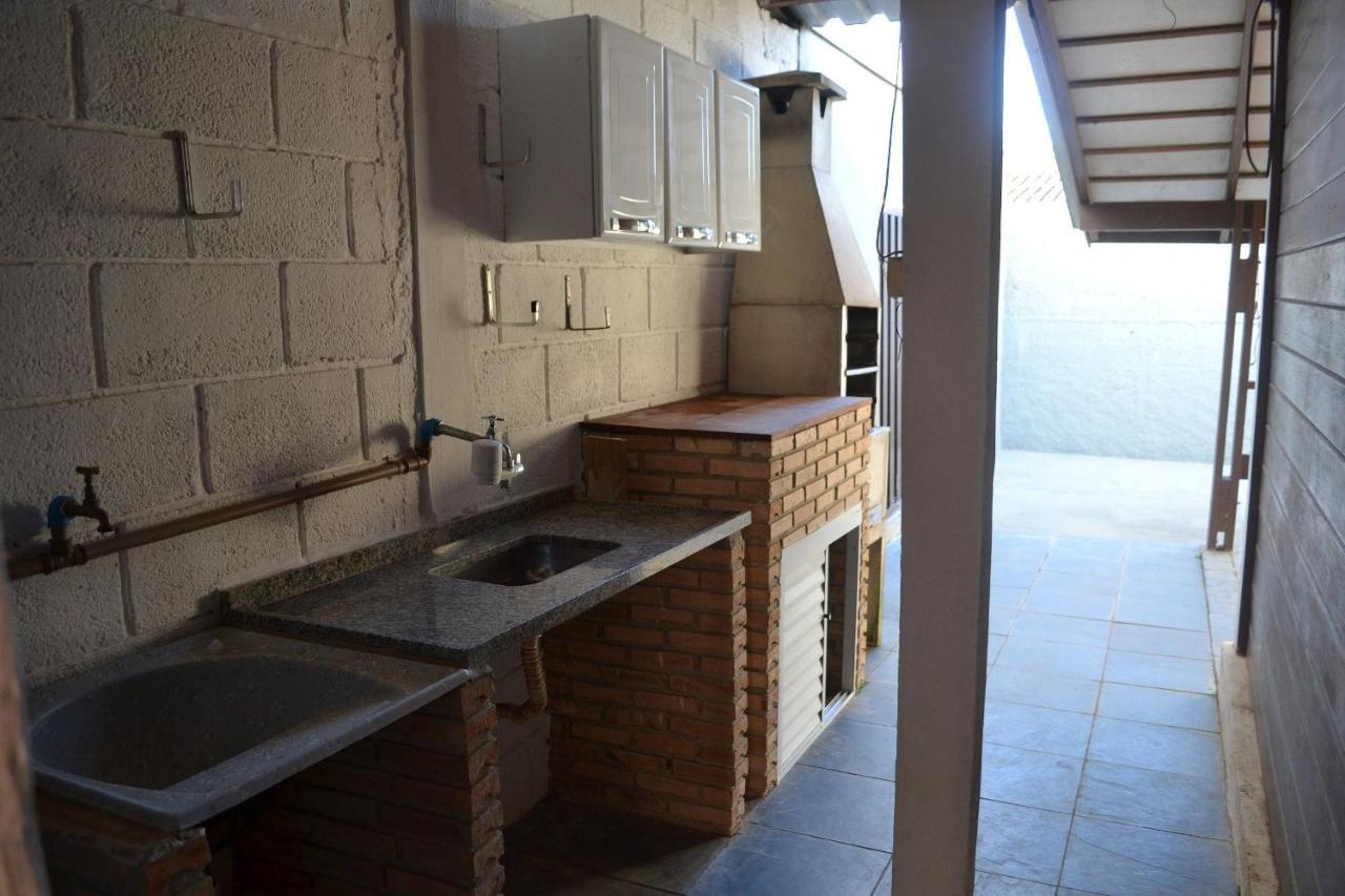 0006.06 -Maranduba - Chale -2 Dorm - 8 Pess - 3 Quadras Do Mar - Piscina Coletiva - Wifi Churrasqueira,Ar Condicionado อูบาตูบา ภายนอก รูปภาพ